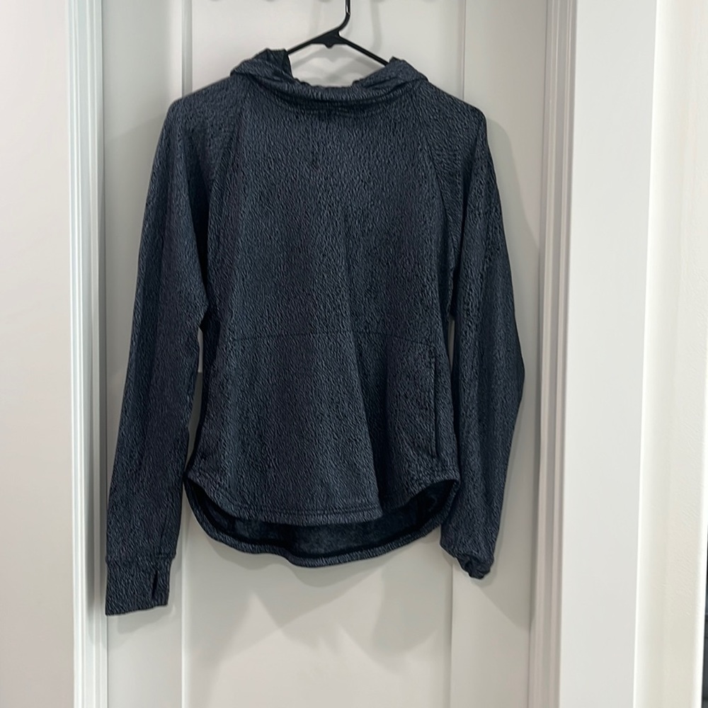 Lululemon sweatshirt